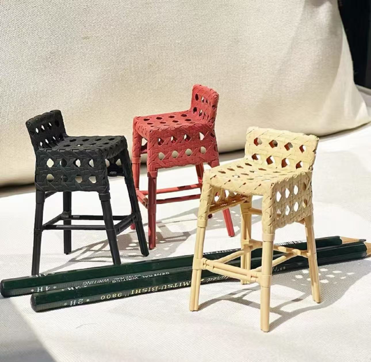Zestaw krzeseł Windsor w skali – Dollhouse Furniture Set recenzja i cena